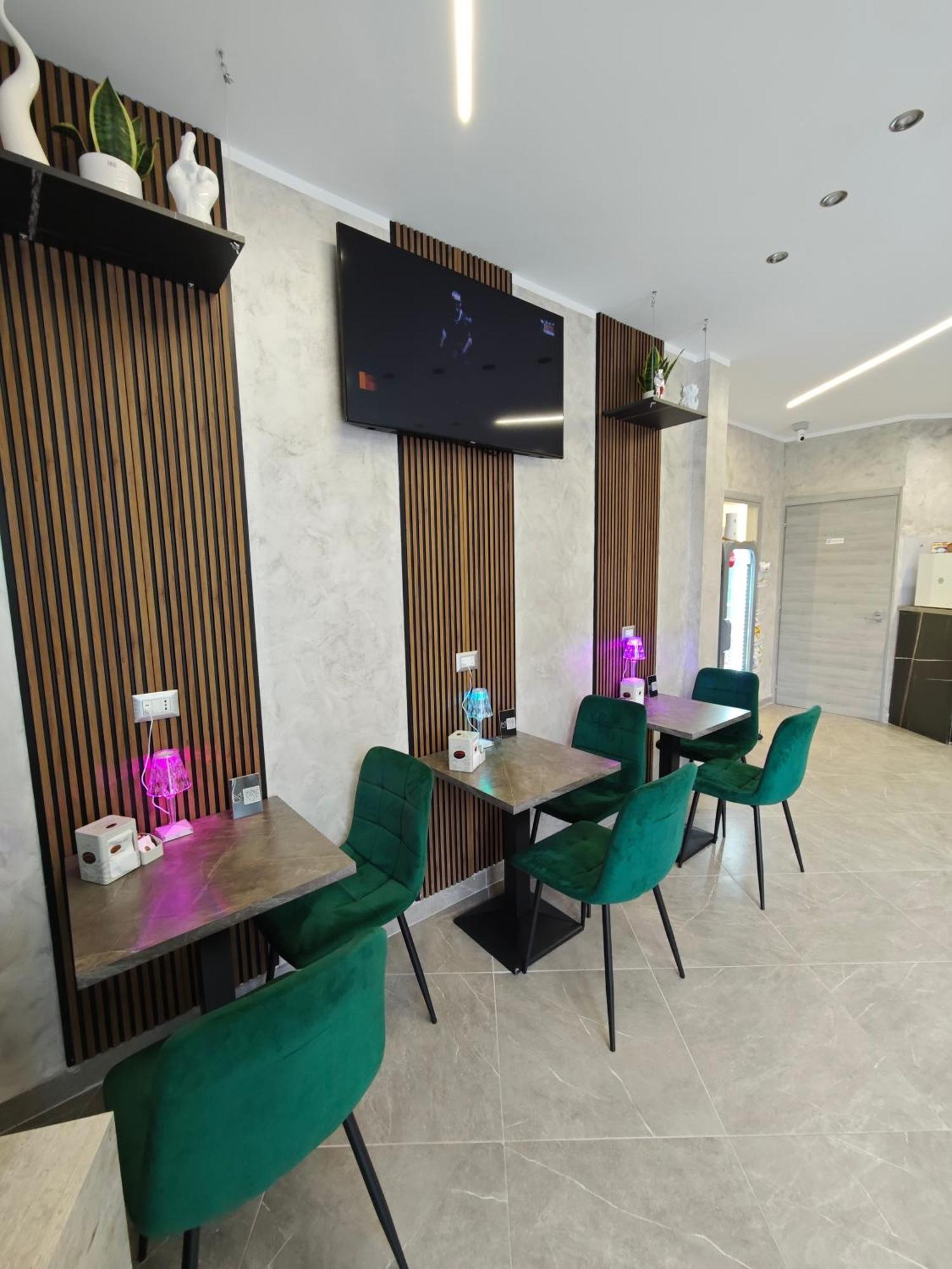 Hotel Movida Casoria Luaran gambar